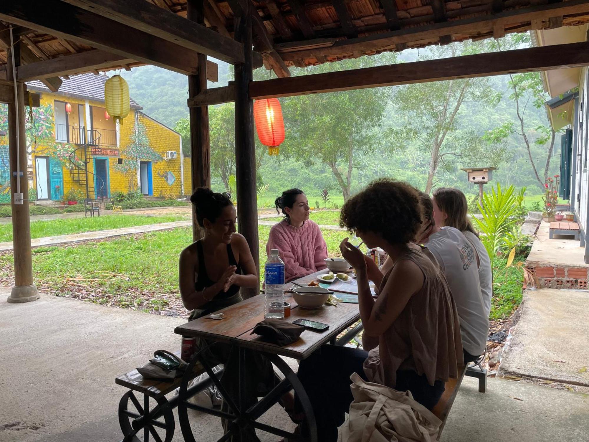 Huy-Homestay Phong Nha Exterior photo